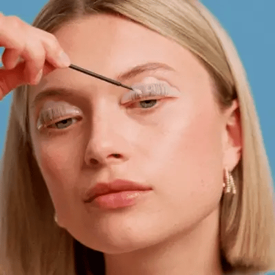 ÉTAPE 3 : FIXER LES CILS